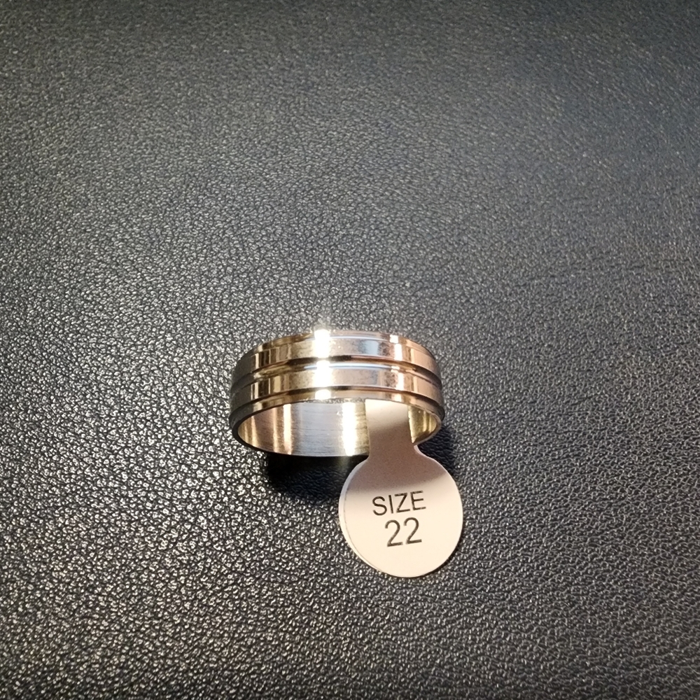 FASHION RINGS STAINLESS STEEL RAISED DOUBLE BAND